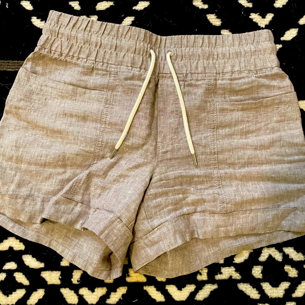Athletica Shorts